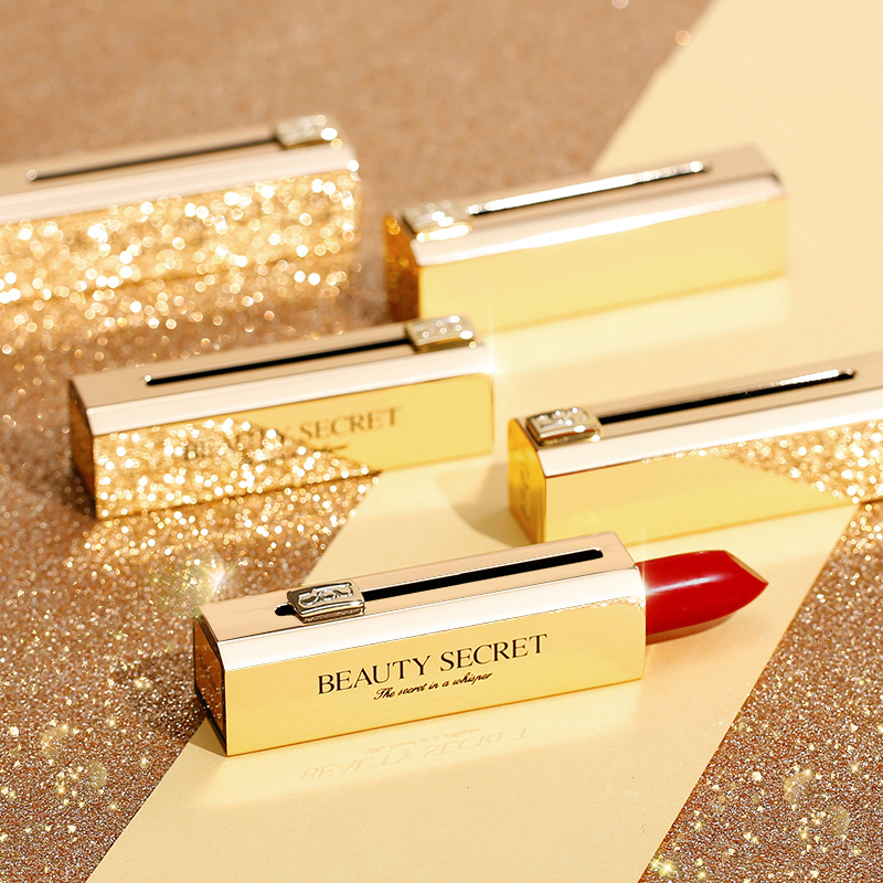 %title插图%num 美颜秘笈唇膏